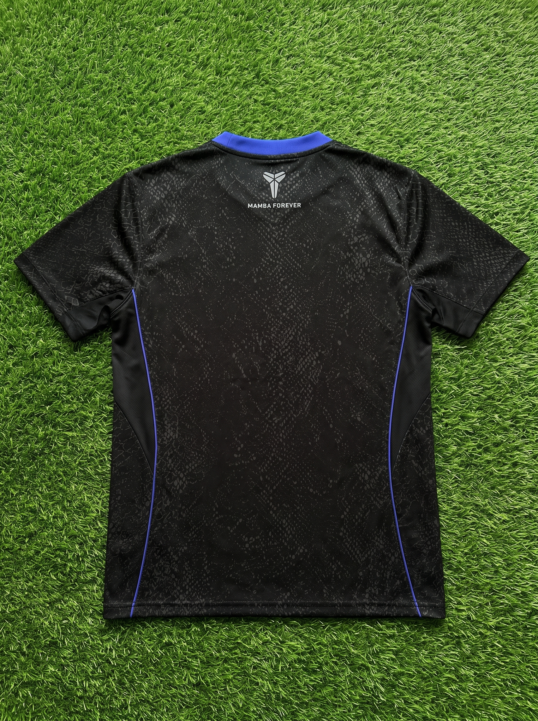 camisa barcelona preta 2026 angulo 2