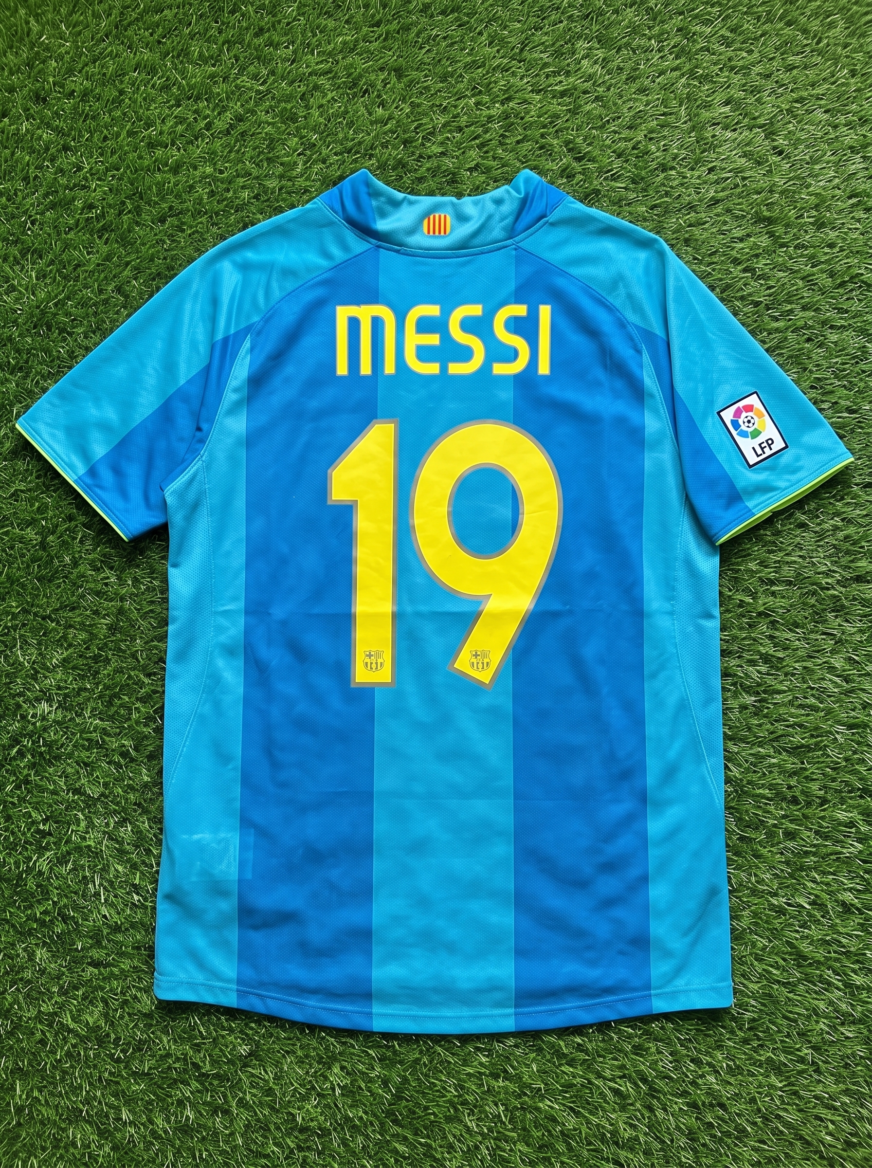 camisa retro barcelona messi angulo 2